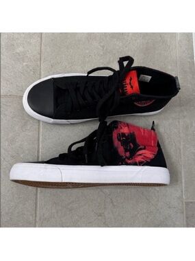 Akedo x The Batman Gotham Hero Signature High Top Sneakers Black Red Men's Sz 9